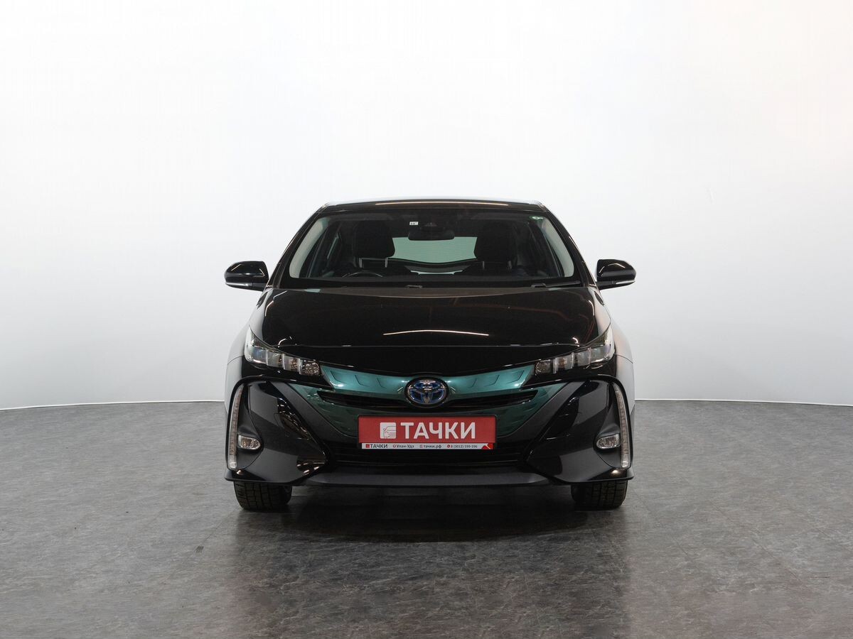 Toyota Prius PHV 2017 - фото автомобиля