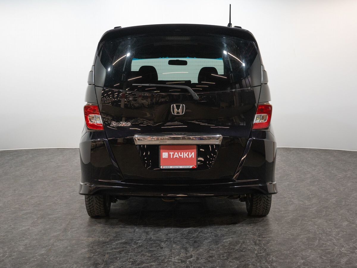 Honda Freed 2010 - фото автомобиля
