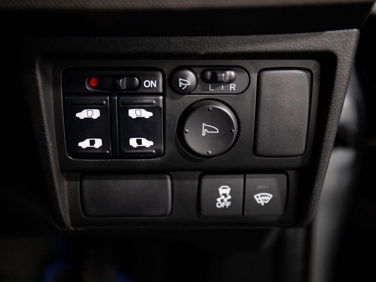 Honda Freed 2011 - фото автомобиля