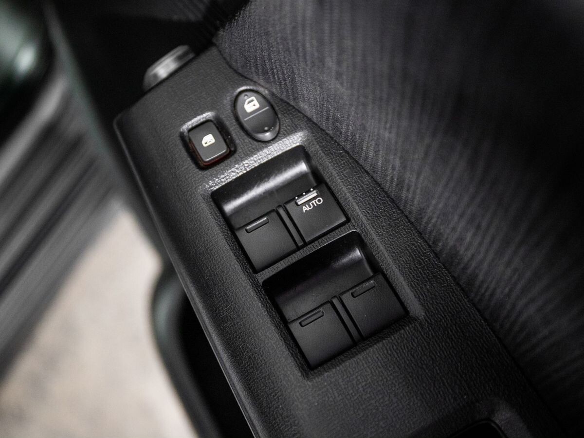 Honda Freed 2011 - фото автомобиля