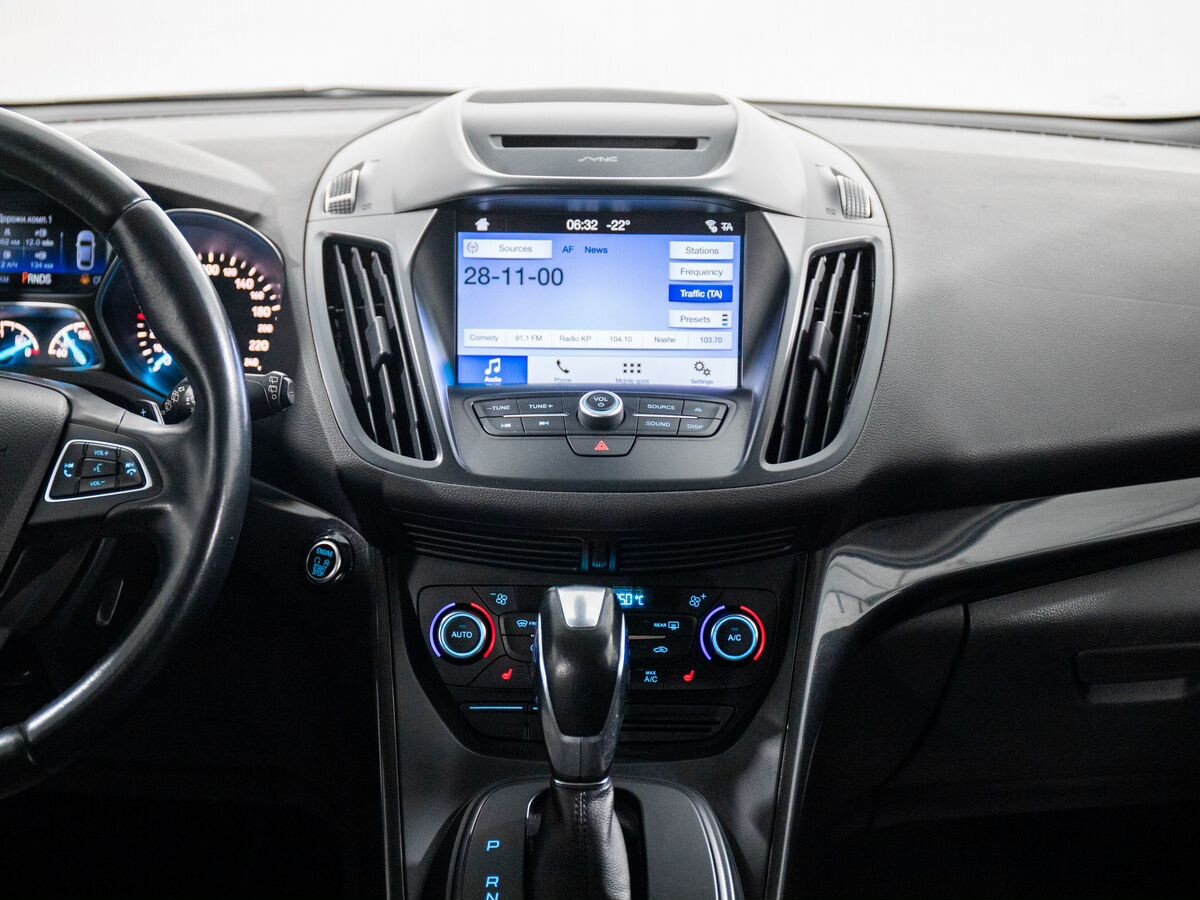 Ford Kuga 2017 - фото автомобиля