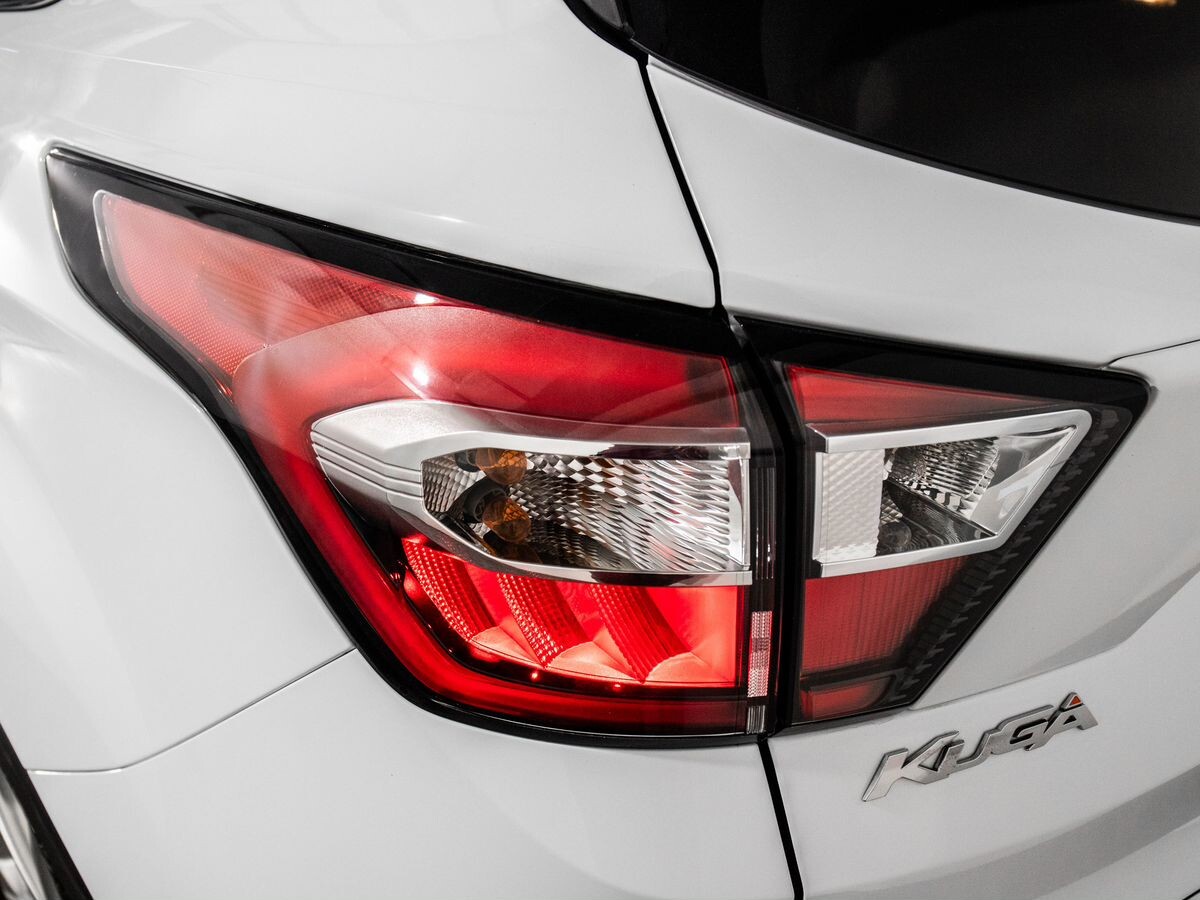 Ford Kuga 2017 - фото автомобиля