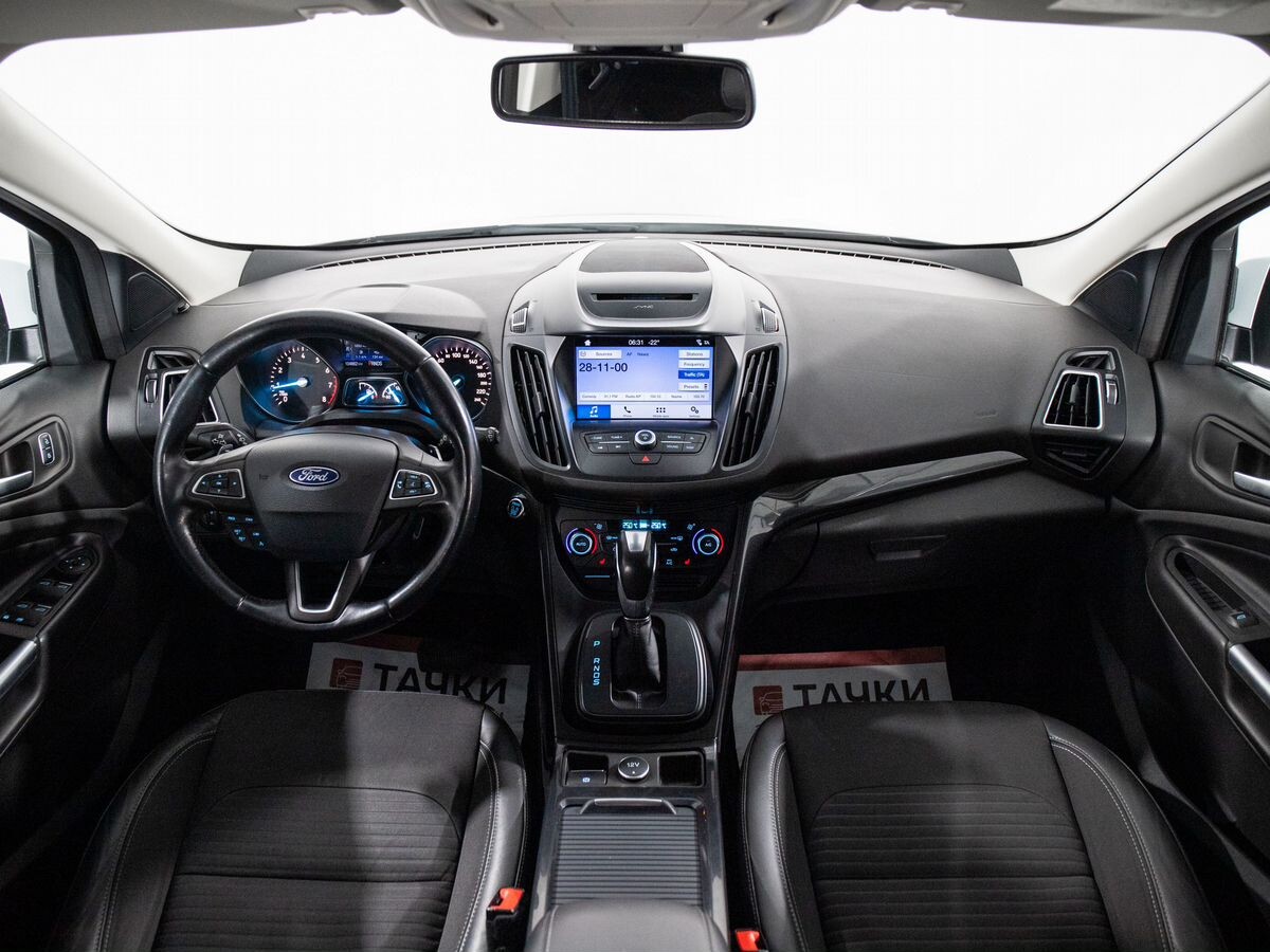 Ford Kuga 2017 - фото автомобиля