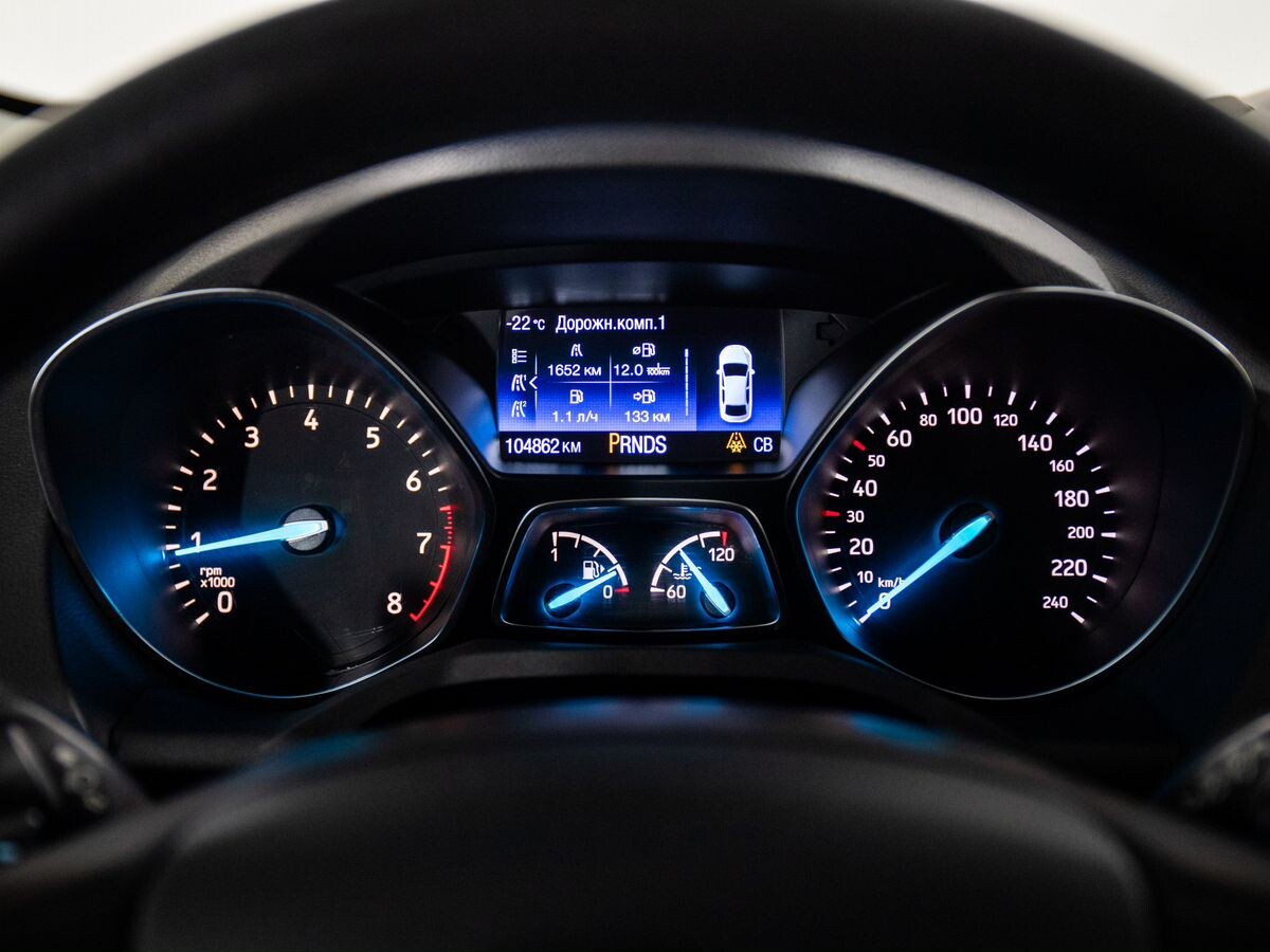 Ford Kuga 2017 - фото автомобиля