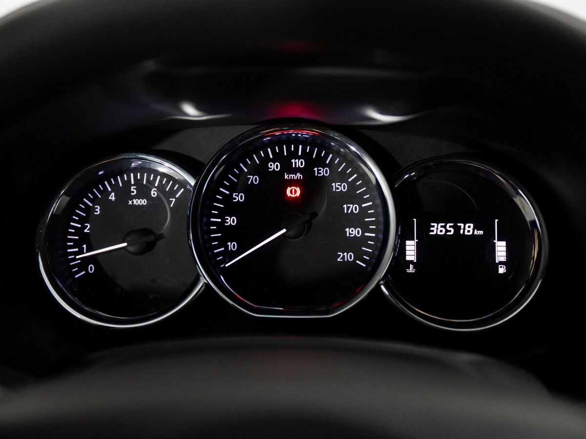 Nissan Terrano 2020 - фото автомобиля