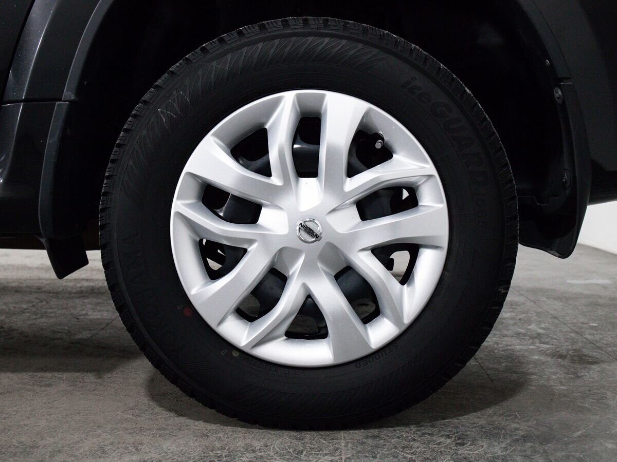 Nissan Terrano 2020 - фото автомобиля