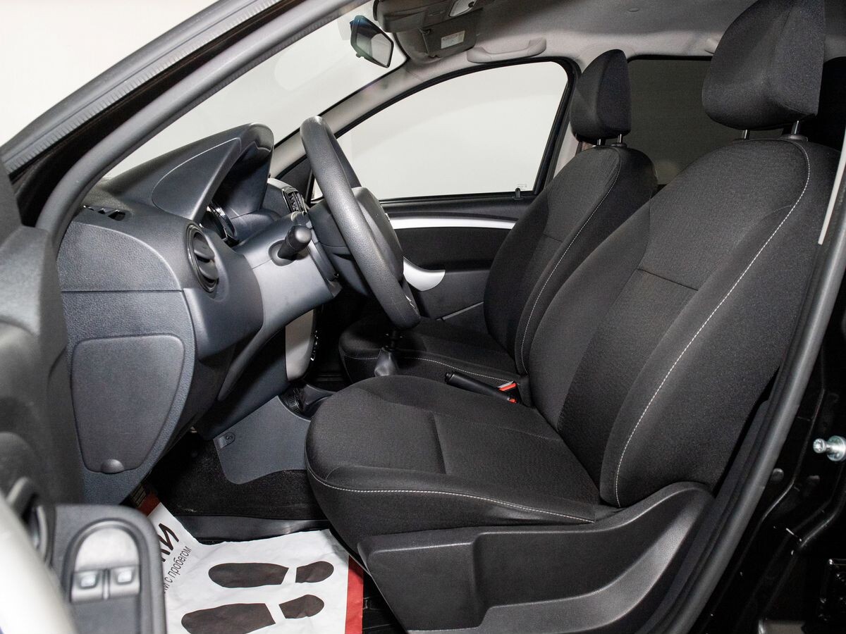 Nissan Terrano 2020 - фото автомобиля