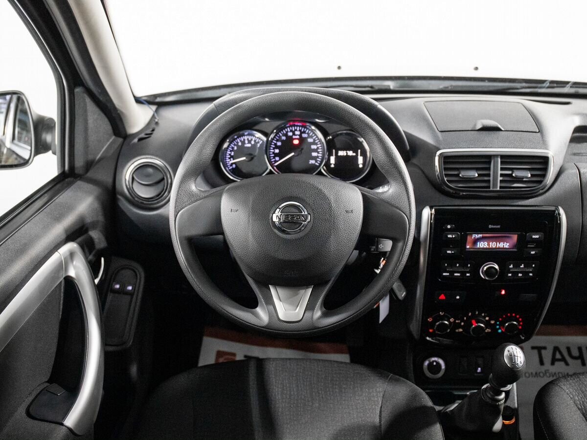 Nissan Terrano 2020 - фото автомобиля