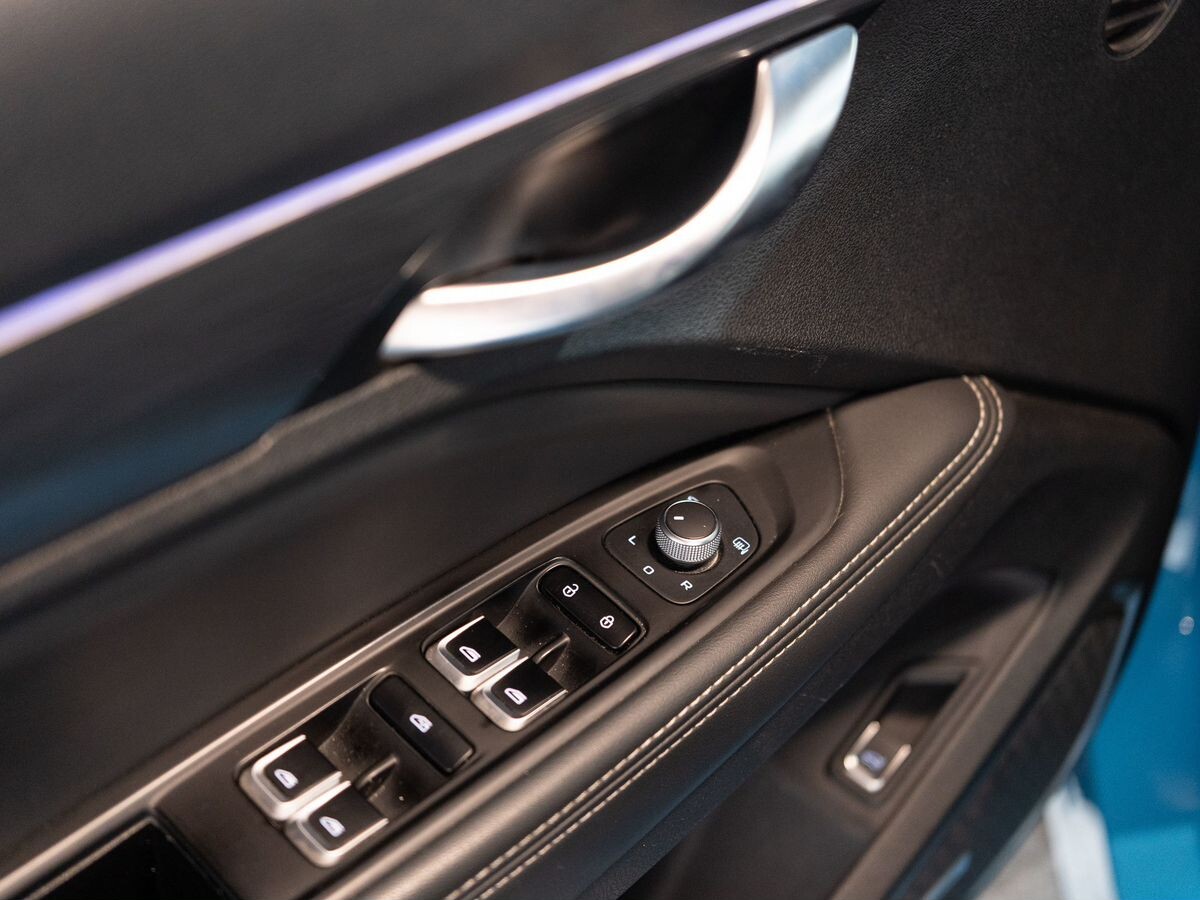 Geely Xingyue 2020 - фото автомобиля