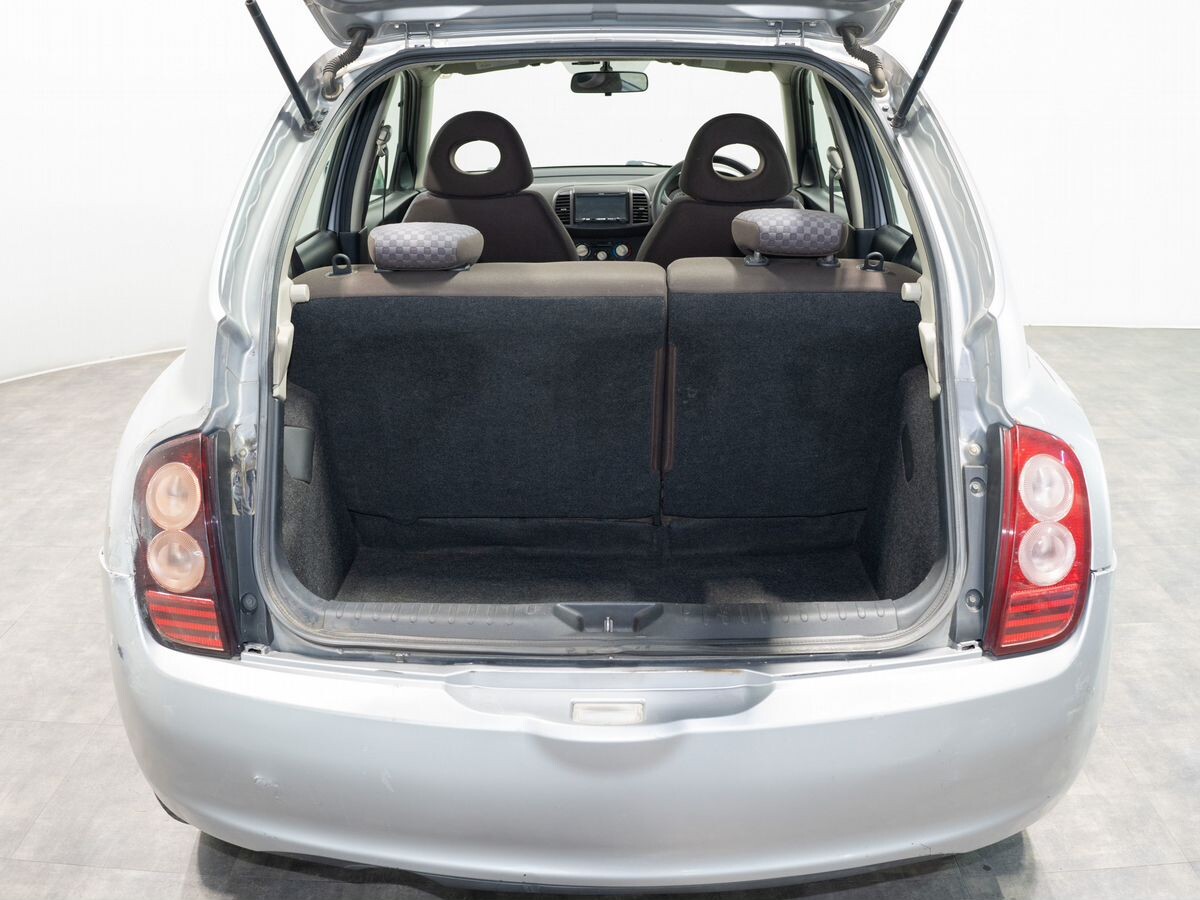 Nissan March 2009 - фото автомобиля