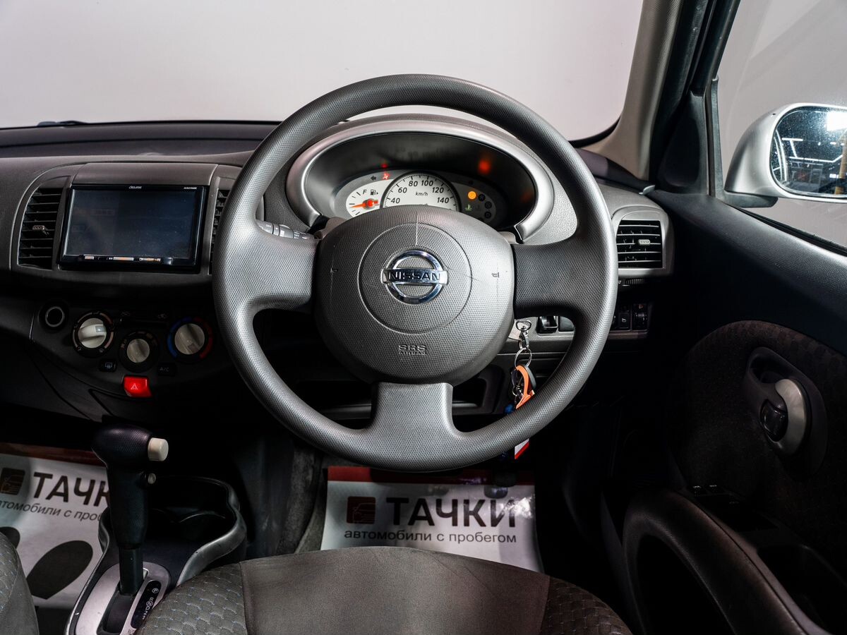 Nissan March 2009 - фото автомобиля