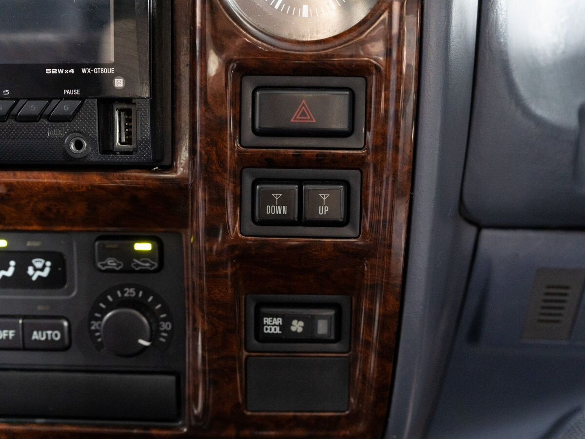 Toyota Land Cruiser Prado 1996 - фото автомобиля