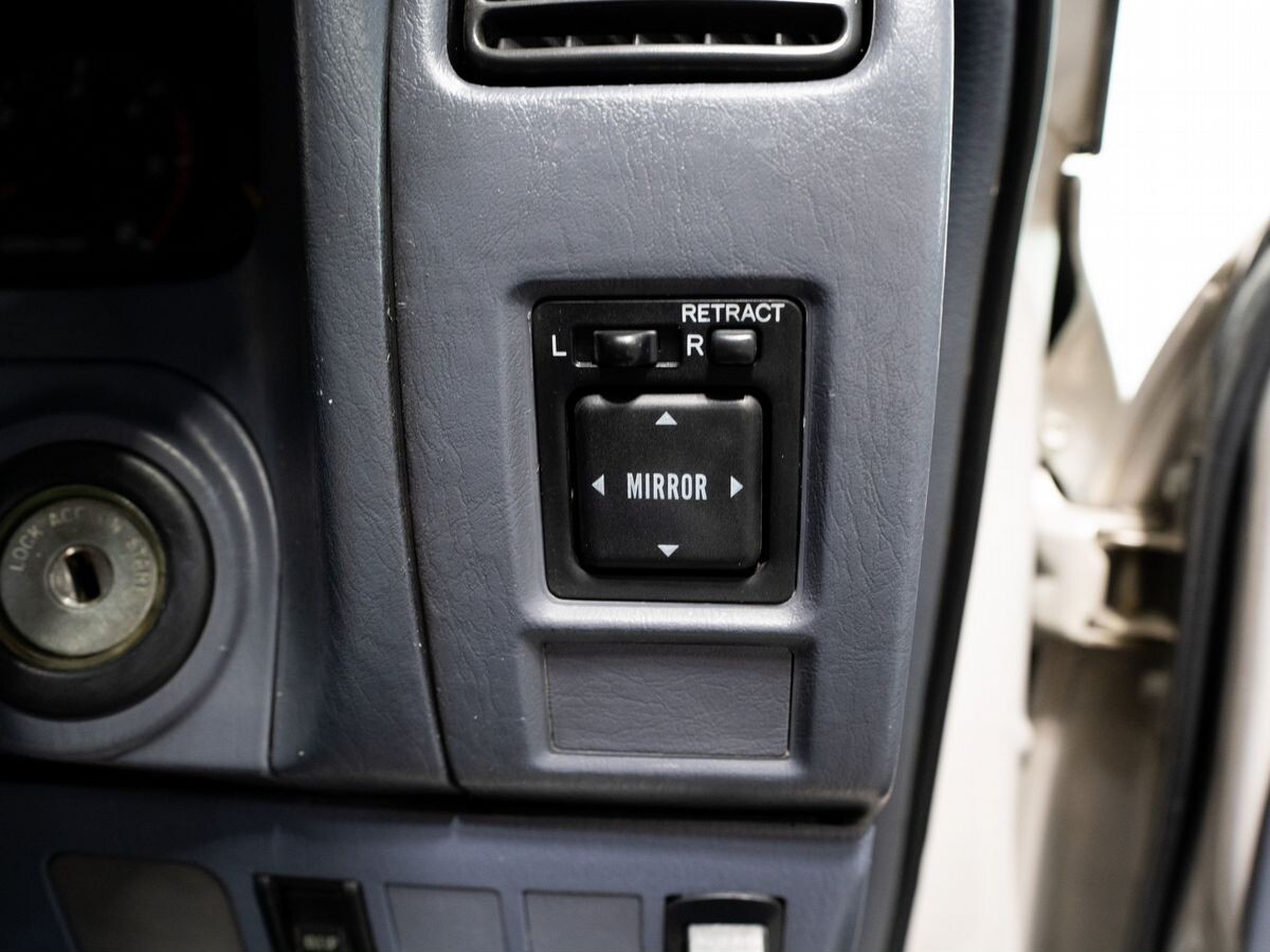 Toyota Land Cruiser Prado 1996 - фото автомобиля