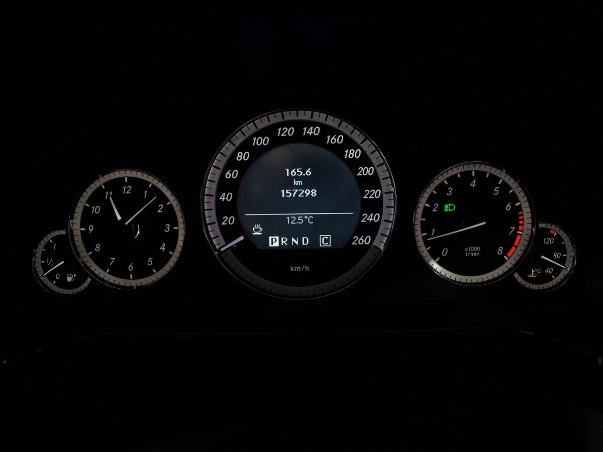 Mercedes-Benz E-Класс 2009 - фото автомобиля