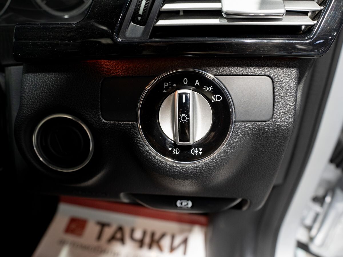 Mercedes-Benz E-Класс 2009 - фото автомобиля