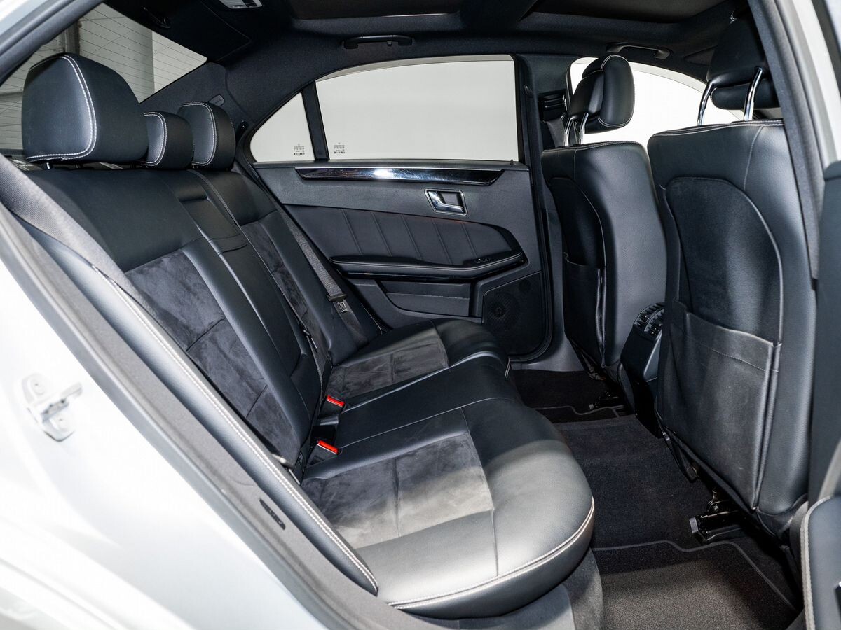 Mercedes-Benz E-Класс 2009 - фото автомобиля