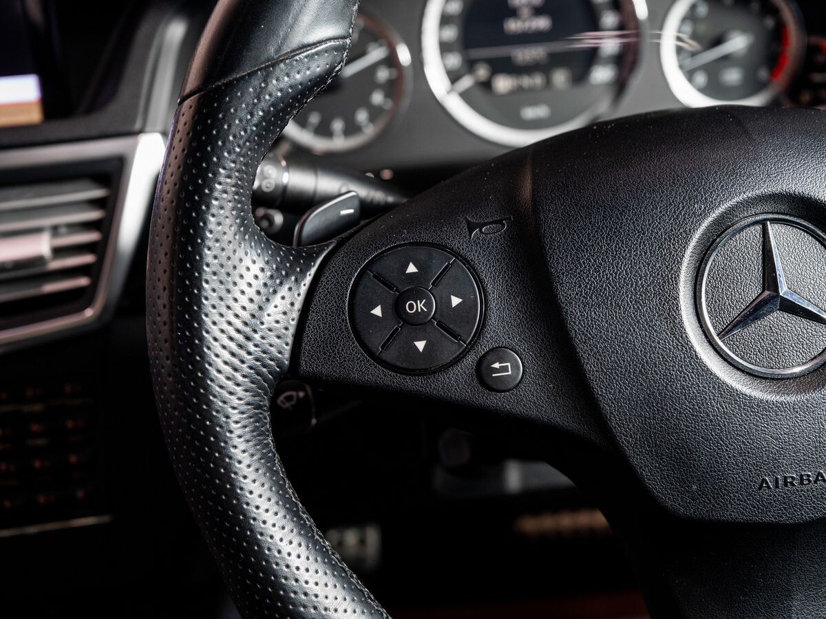 Mercedes-Benz E-Класс 2009 - фото автомобиля