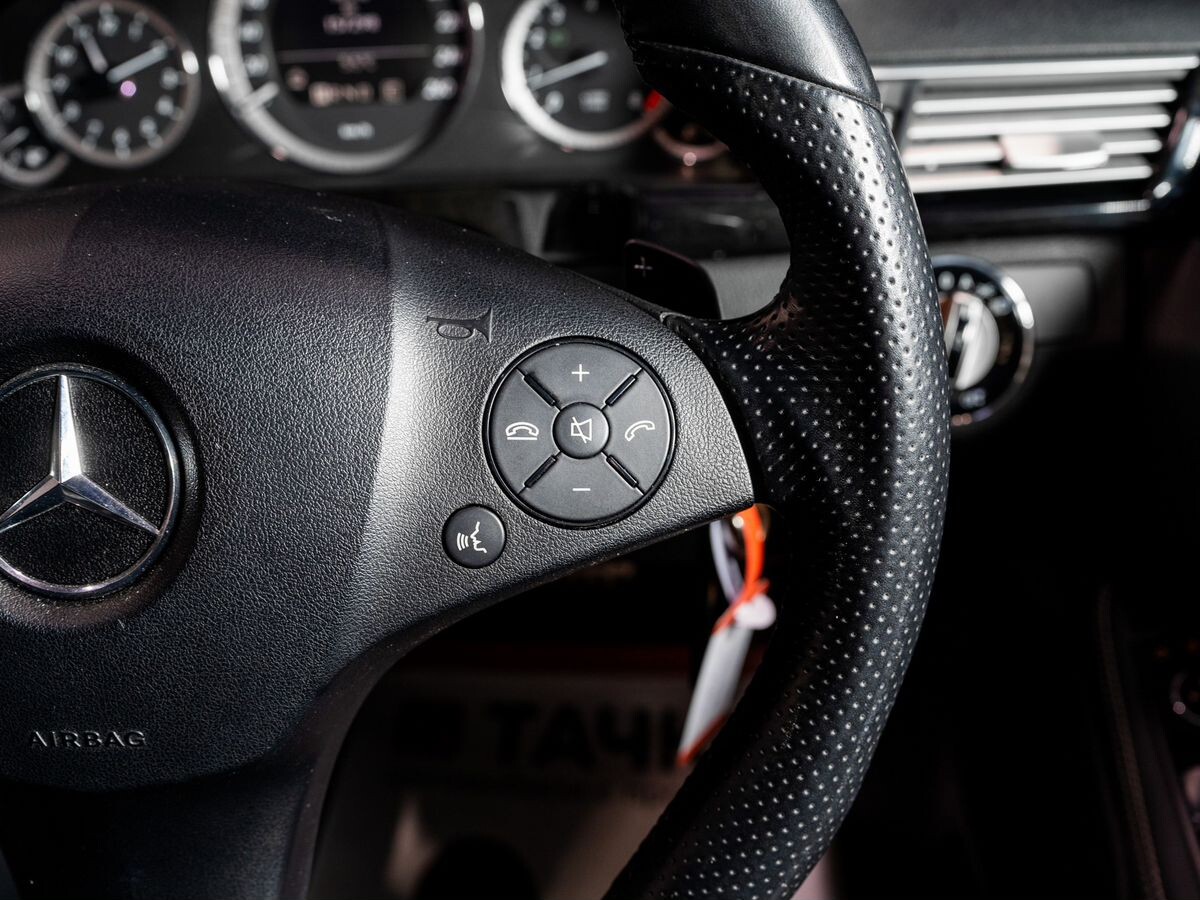 Mercedes-Benz E-Класс 2009 - фото автомобиля