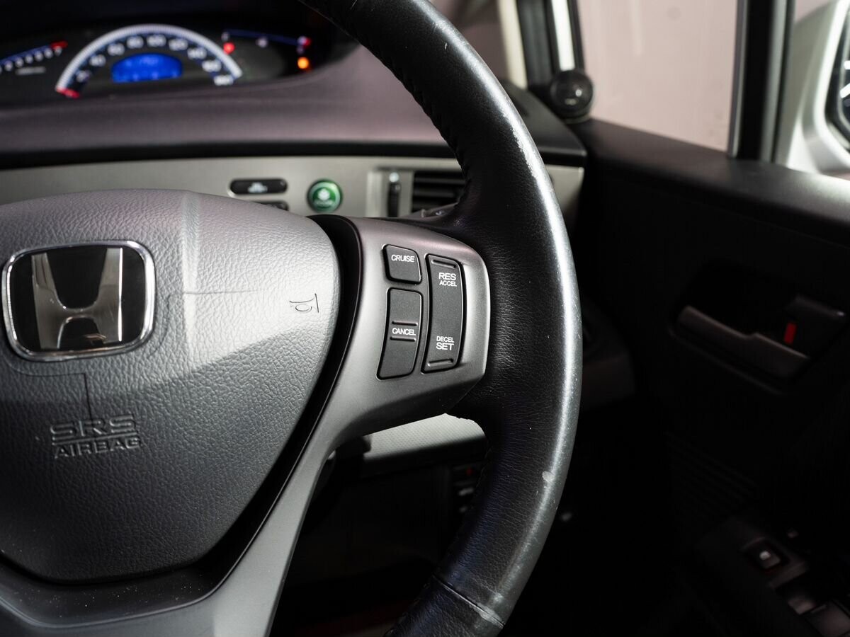 Honda Freed 2012 - фото автомобиля