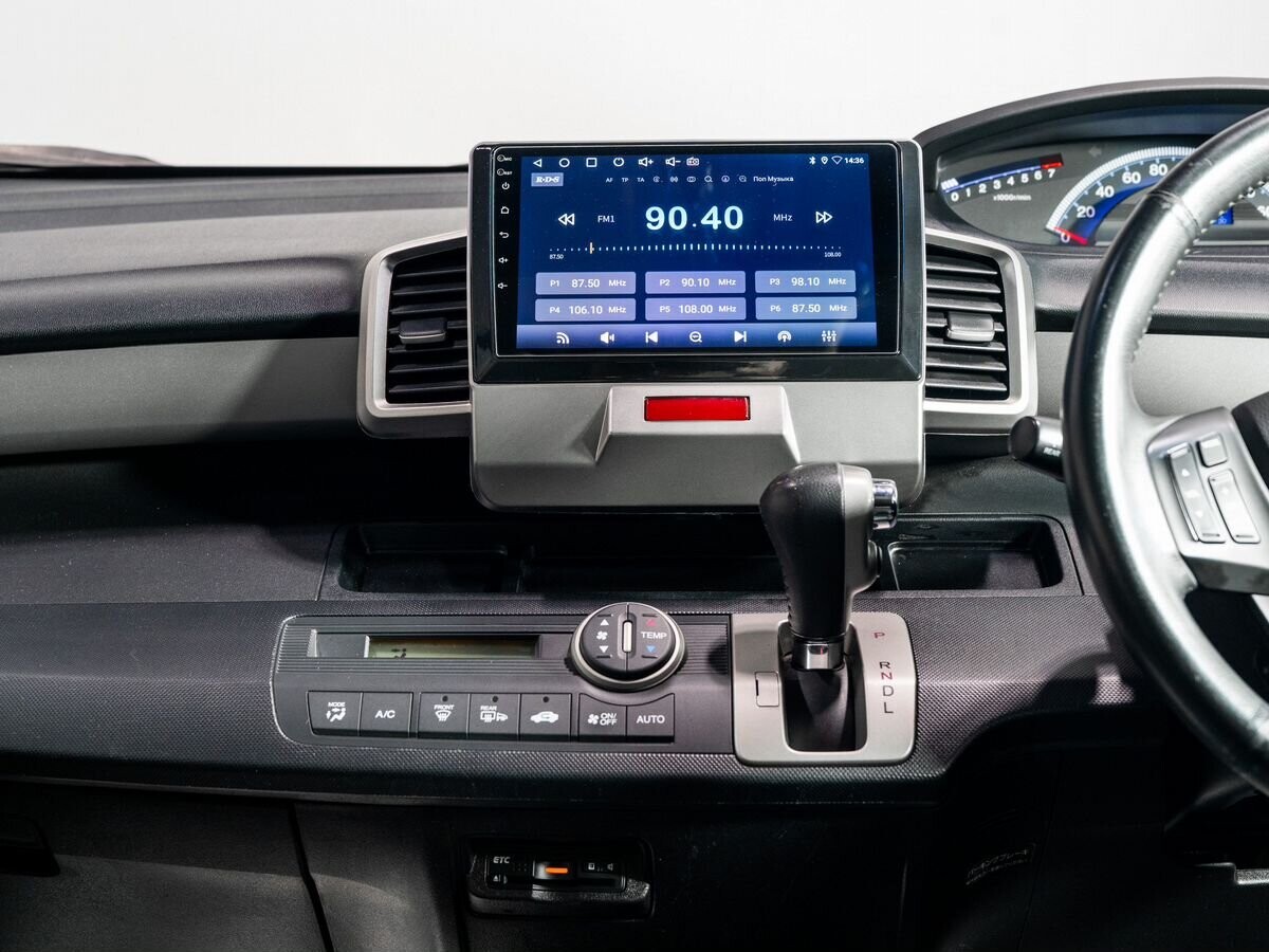 Honda Freed 2012 - фото автомобиля