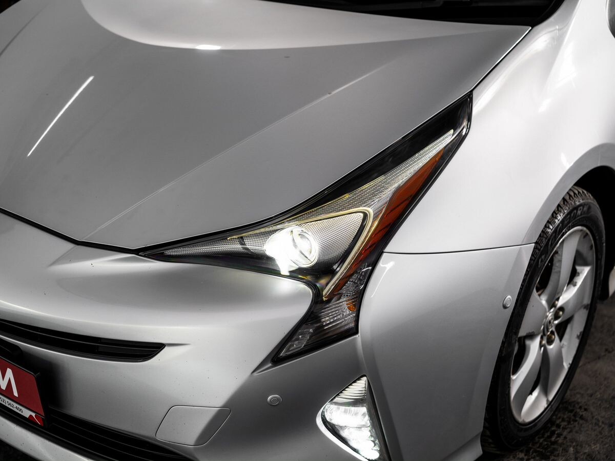 Toyota Prius 2016 - фото автомобиля