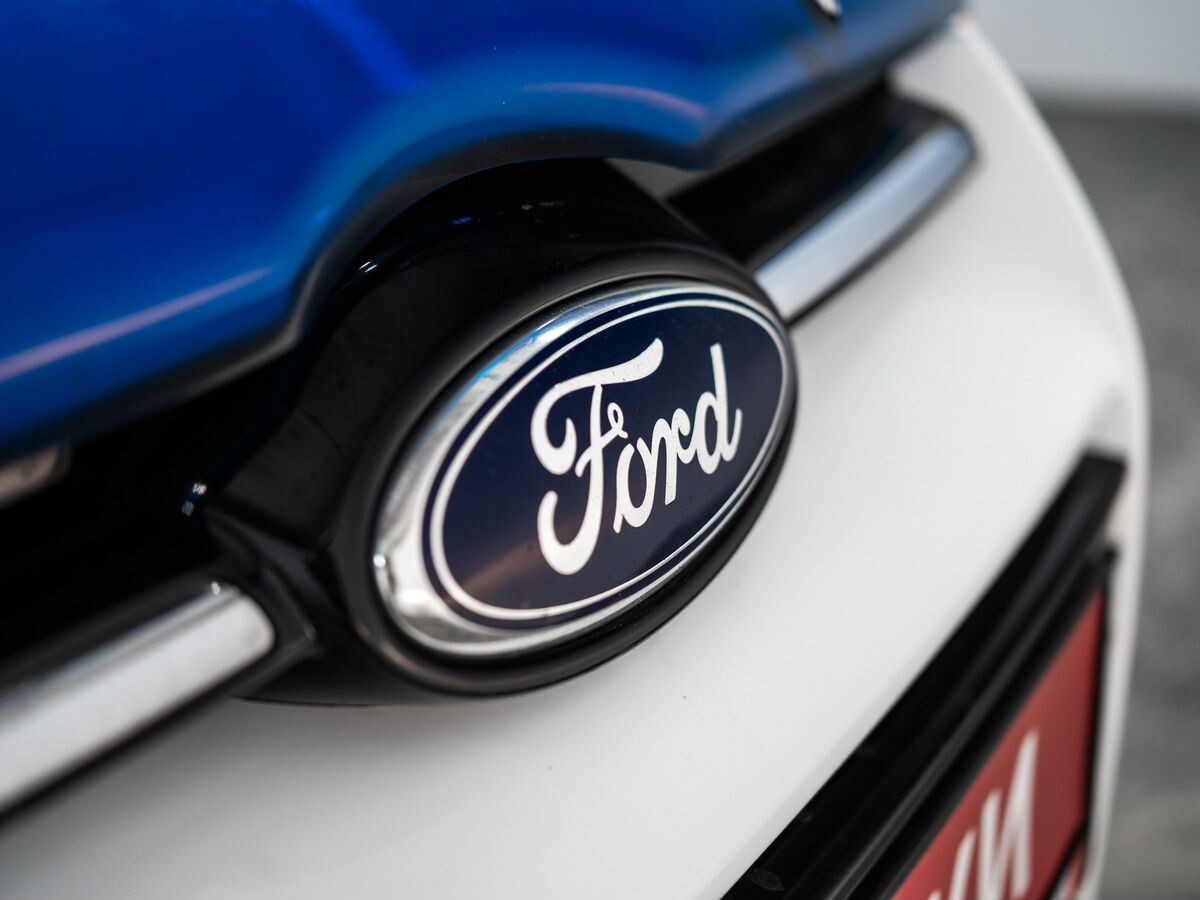 Ford Focus 2012 - фото автомобиля