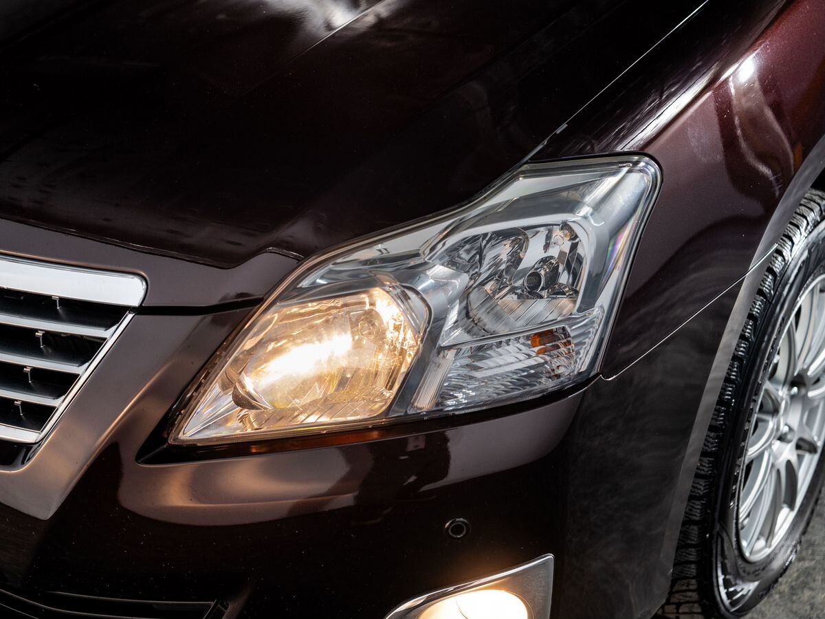 Toyota Premio 2011 - фото автомобиля