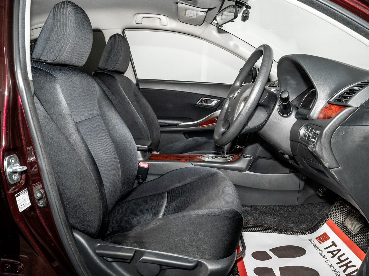 Toyota Premio 2011 - фото автомобиля