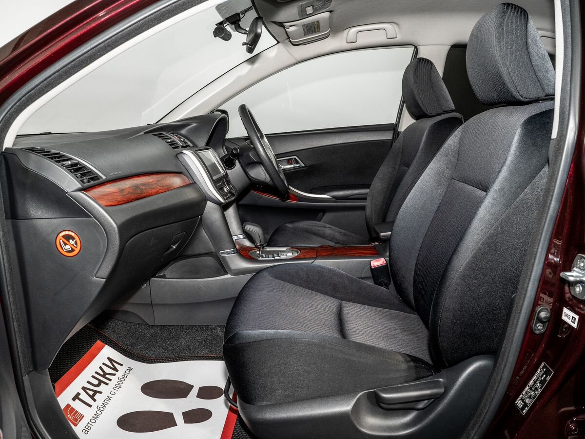 Toyota Premio 2011 - фото автомобиля