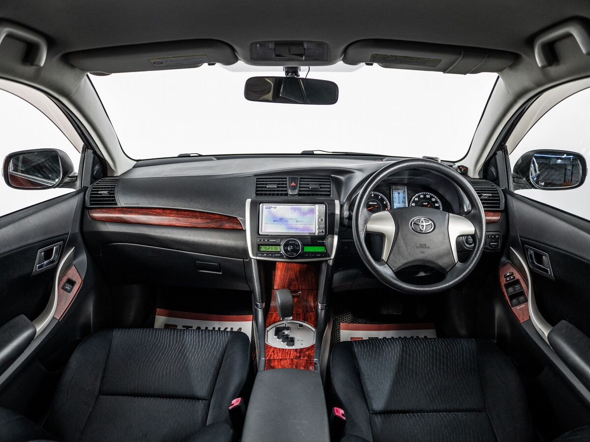 Toyota Premio 2011 - фото автомобиля