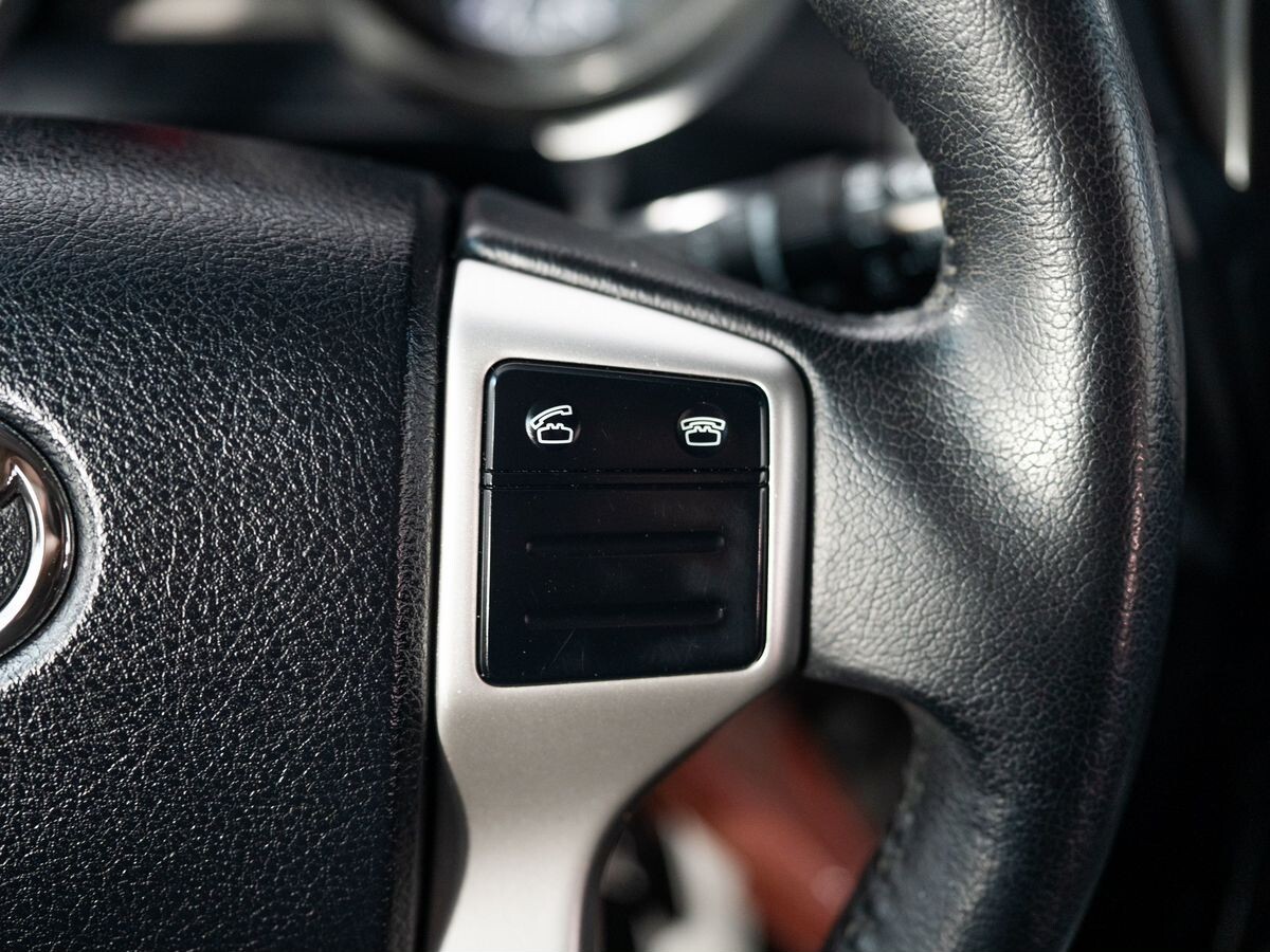 Toyota Land Cruiser Prado 2016 - фото автомобиля