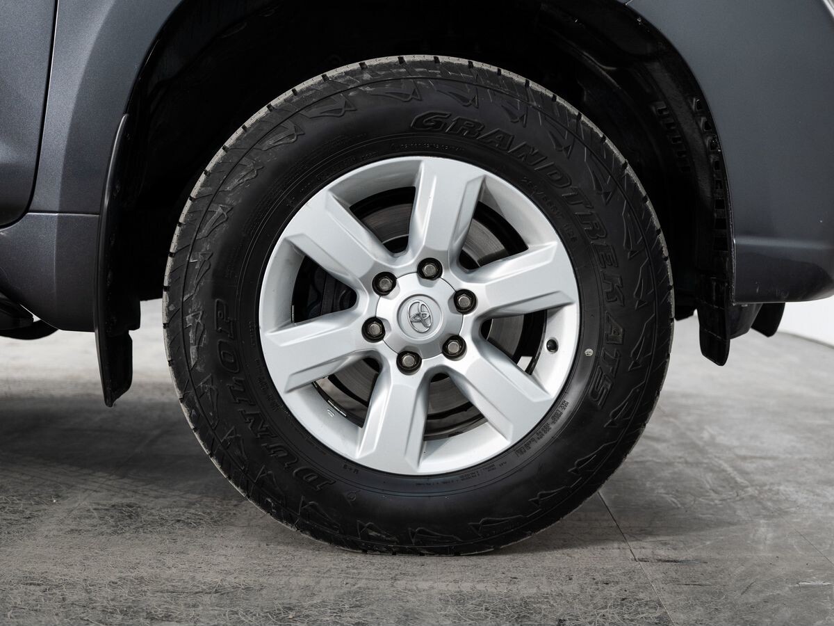 Toyota Land Cruiser Prado 2016 - фото автомобиля
