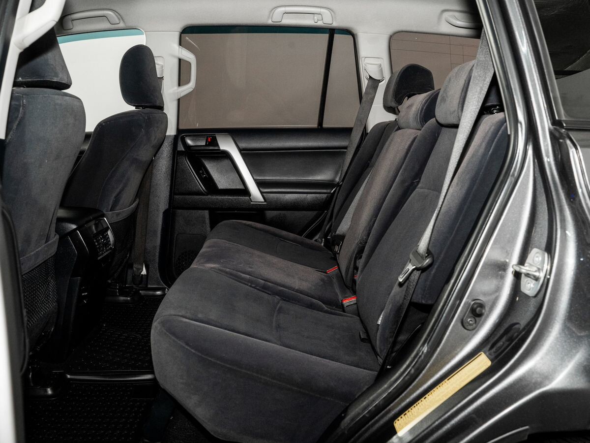 Toyota Land Cruiser Prado 2016 - фото автомобиля