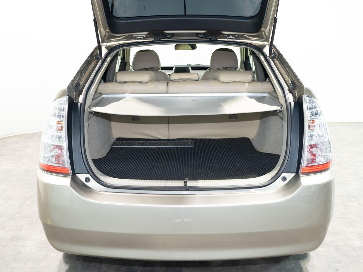 Toyota Prius 2008 - фото автомобиля