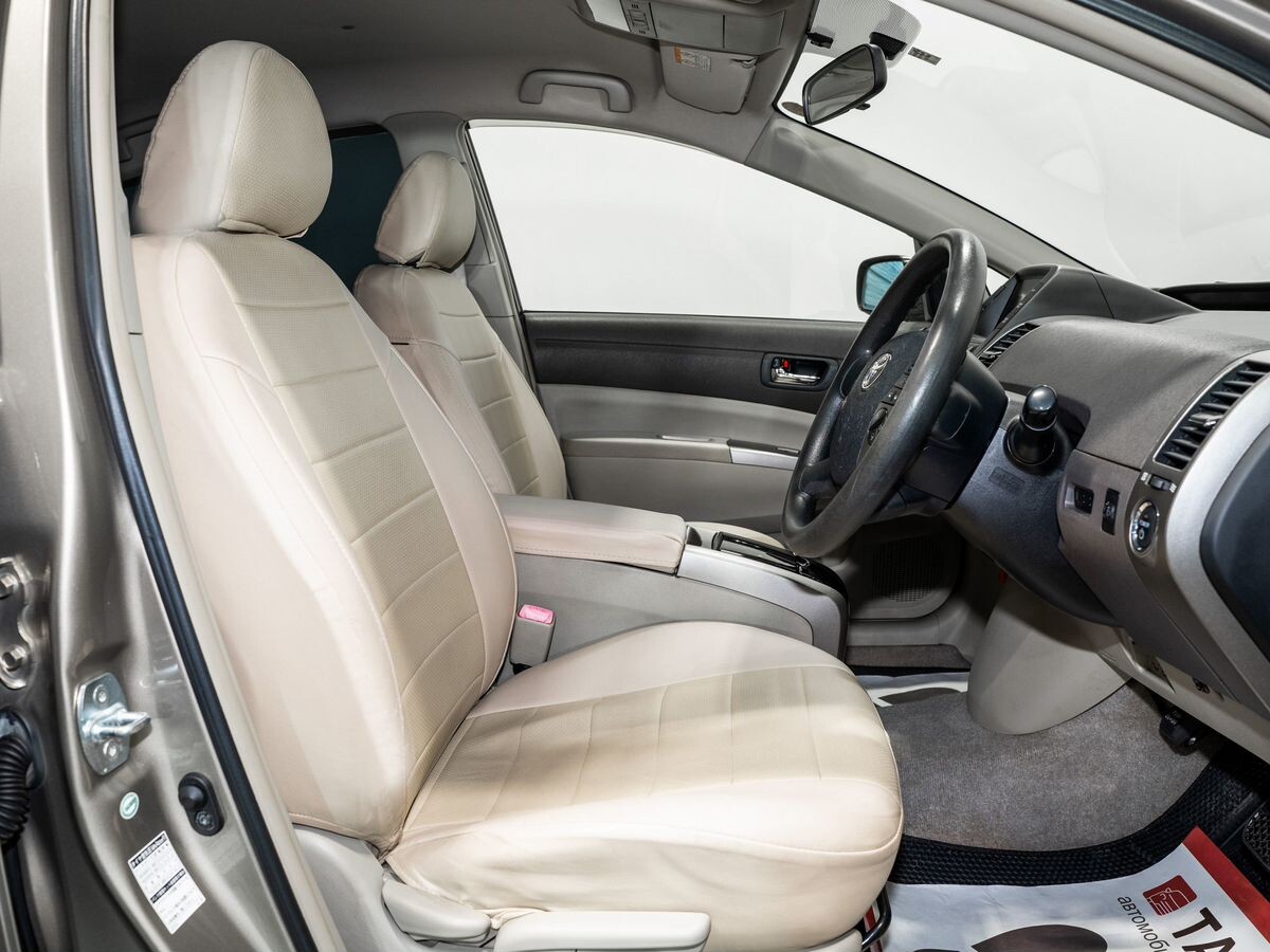 Toyota Prius 2008 - фото автомобиля