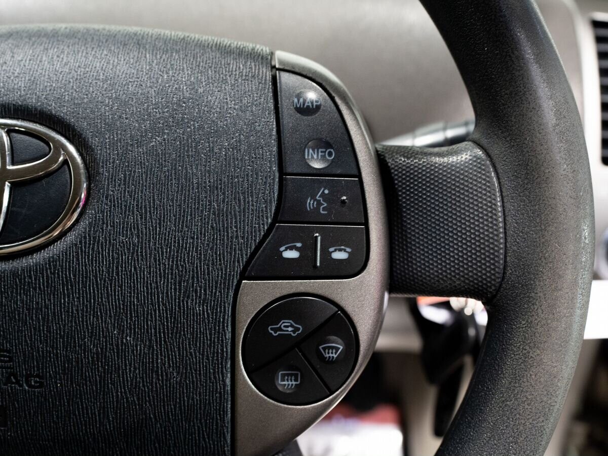 Toyota Prius 2008 - фото автомобиля