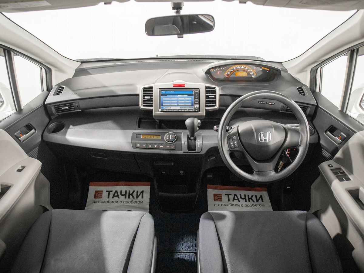 Honda Freed 2009 - фото автомобиля