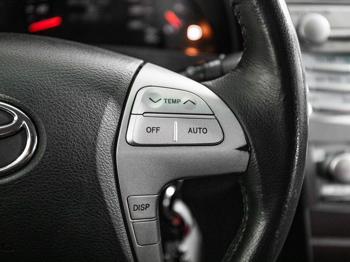 Toyota Camry 2008 - фото автомобиля