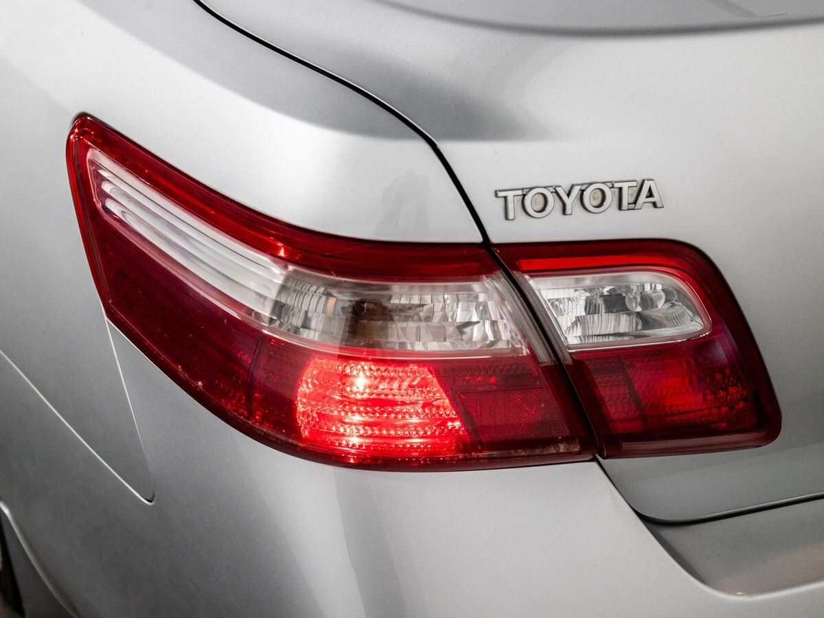 Toyota Camry 2008 - фото автомобиля