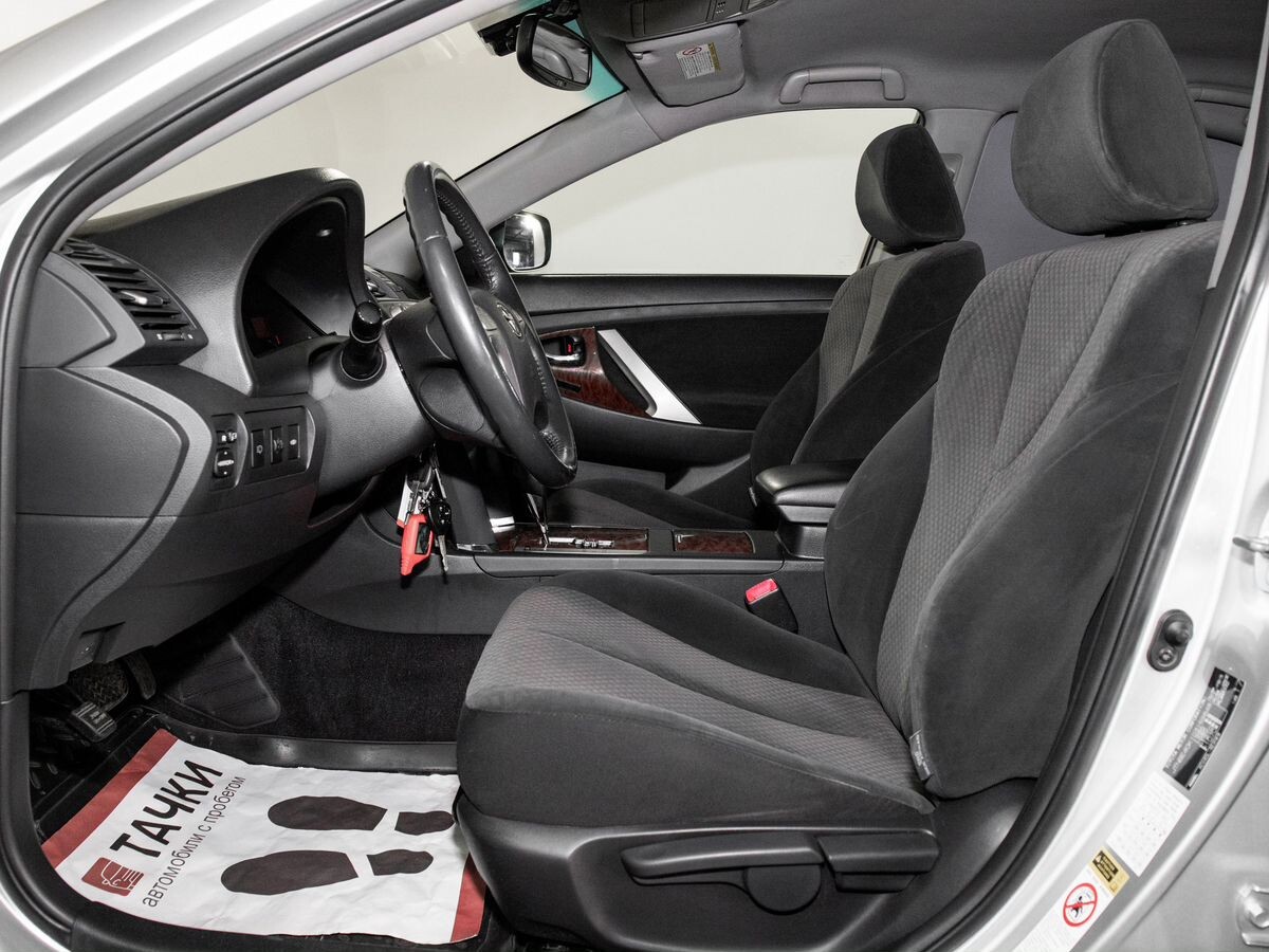 Toyota Camry 2008 - фото автомобиля