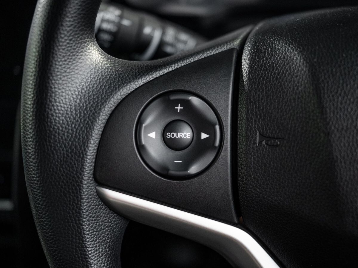 Honda Shuttle 2015 - фото автомобиля