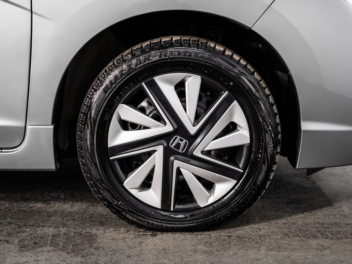 Honda Shuttle 2015 - фото автомобиля