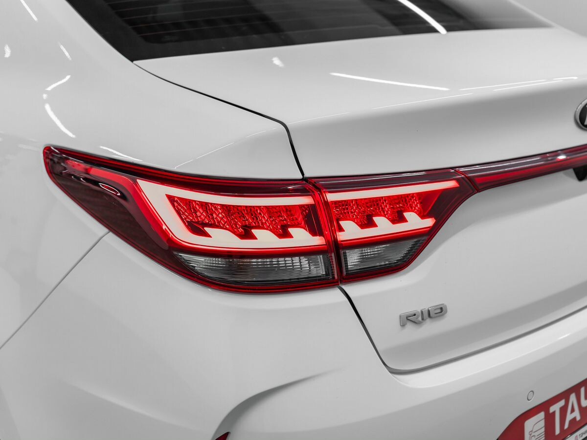 Kia Rio 2020 - фото автомобиля
