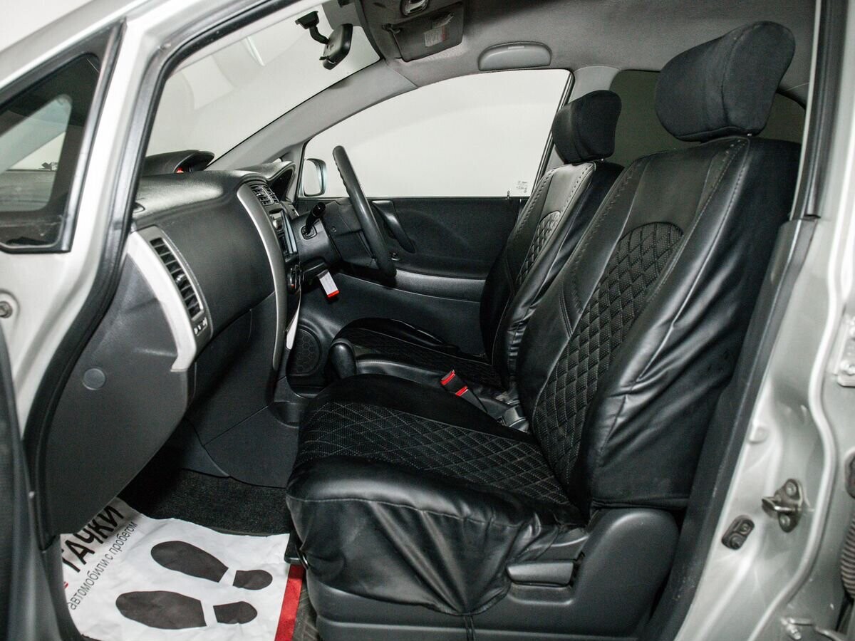 Suzuki Aerio 2006 - фото автомобиля