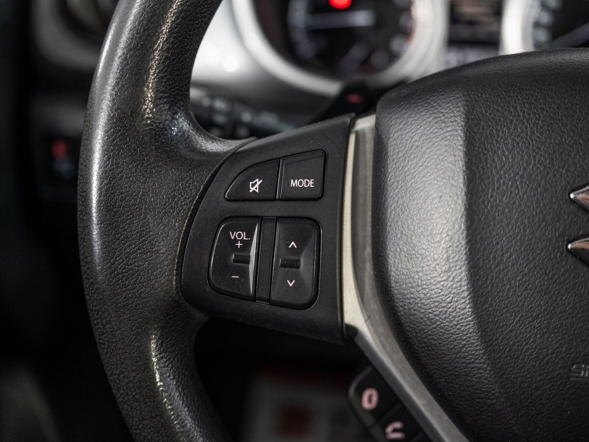 Suzuki Vitara 2015 - фото автомобиля