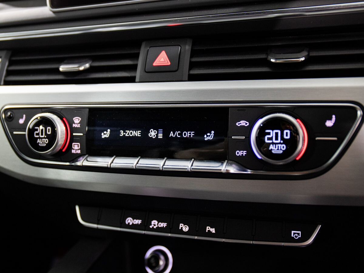 Audi A4 2018 - фото автомобиля