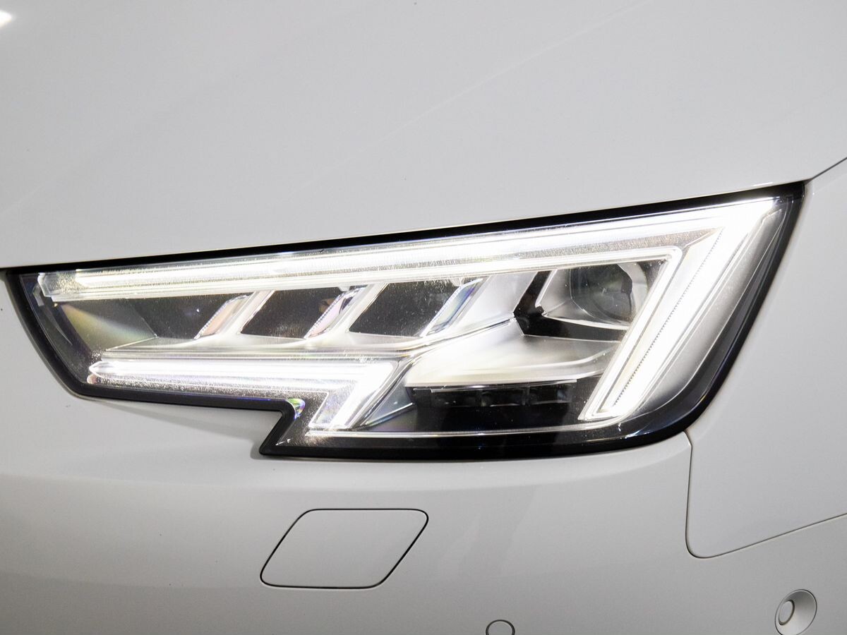 Audi A4 2018 - фото автомобиля