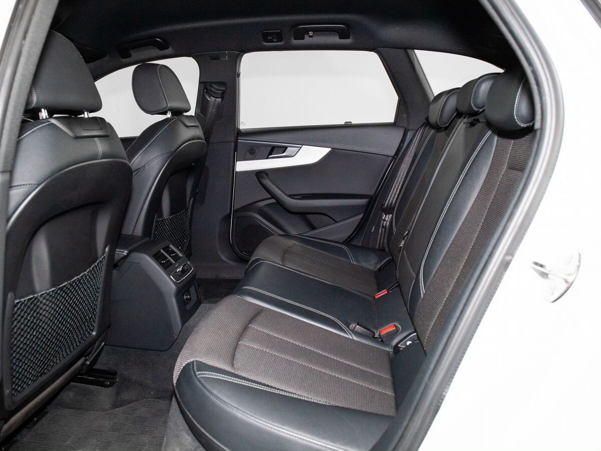 Audi A4 2018 - фото автомобиля