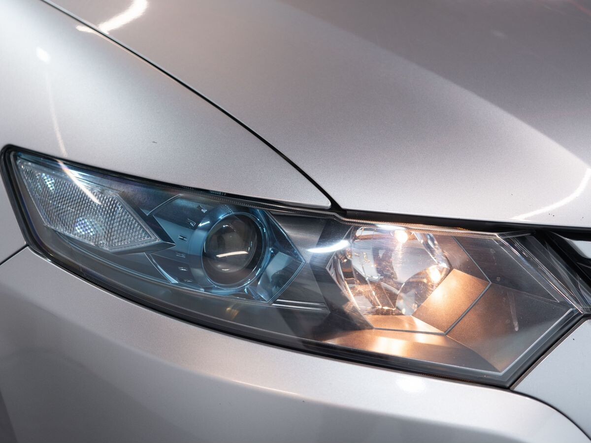 Honda Insight 2010 - фото автомобиля