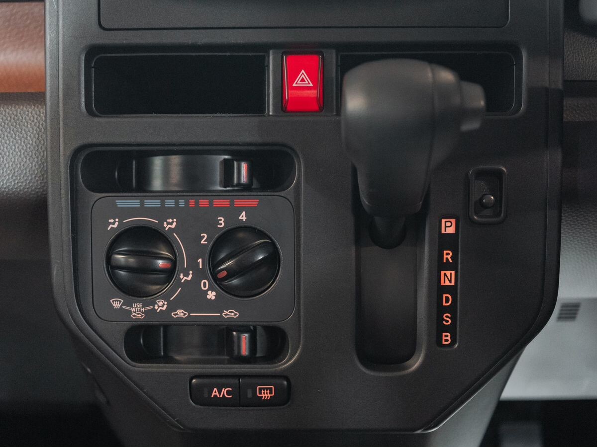 Toyota Roomy 2017 - фото автомобиля